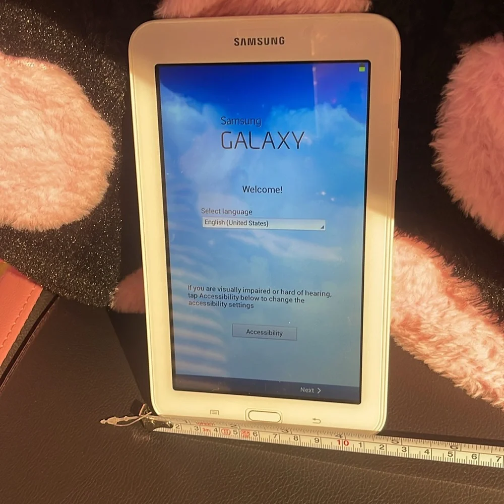 Samsung Galaxy Tab 3 lite SM – T110 8GB Wi-Fi 7inch white